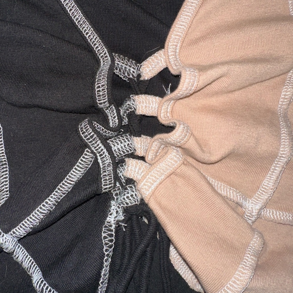 Forever 21 Black and Tan Asymmetrical Tie Front Blouse Size Small - Picture 2 of 3